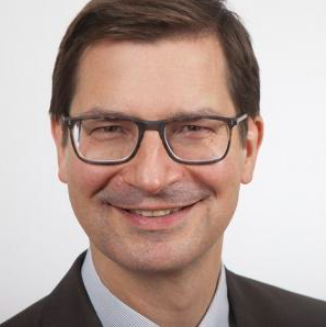 Univ.-Prof. Dr.-Ing. Michael Freitag 